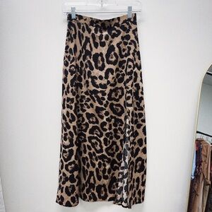 leopard print skirt. sz xs.
